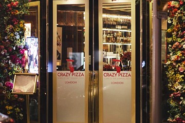 In Italia, Crazy Pizza si prepara all'apertura di Napoli a maggio