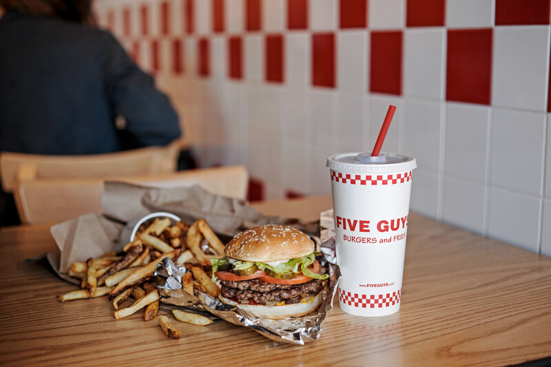five guys stazione centrale milano 2