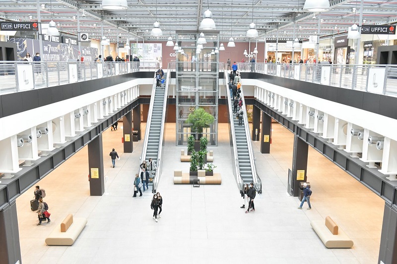 Lingotto food court 2