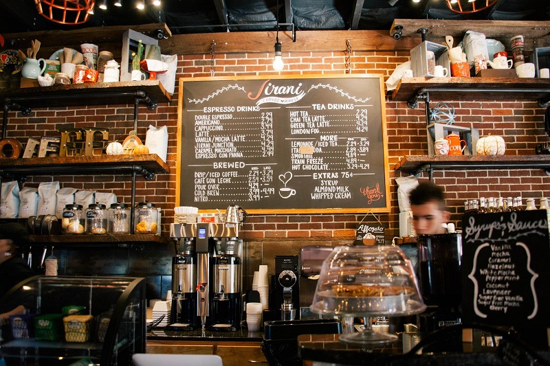 Secondo i dati Unioncamere e Infocamere in due anni, causa Covid, si è perso il 4,05% dei bar attivi in Italia Sono 6.875 i bar chiusi fra 2019 e 2021 causa Covid