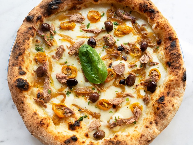 Nel menu estivo di Pizzium cambia la composizione delle pizze regionali Nel menu estivo di Pizzium cambia la composizione delle pizze regionali