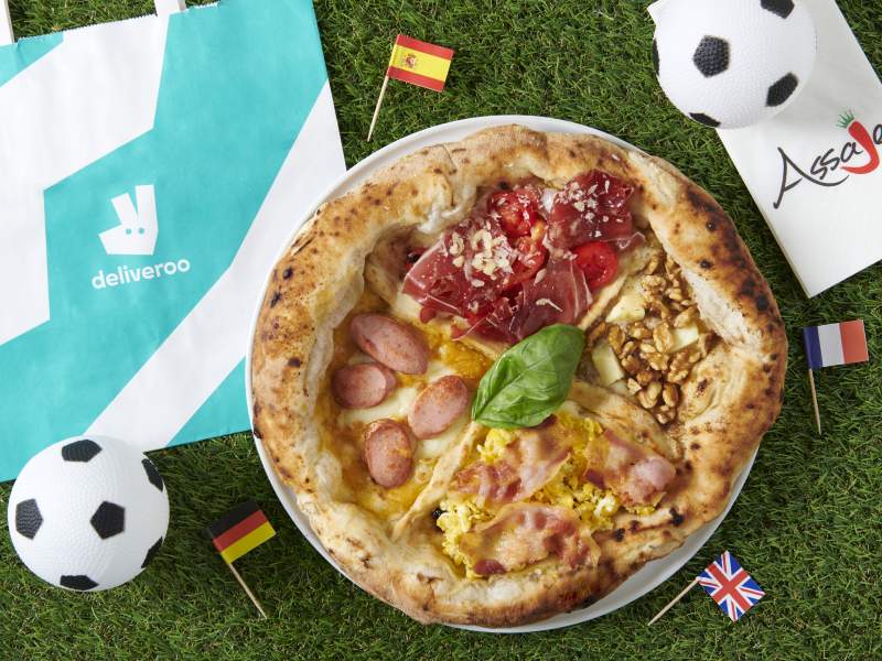La Pizza World Cup, edizione limitata ordinabile su Deliveroo per i Mondiali di Calcio 2022