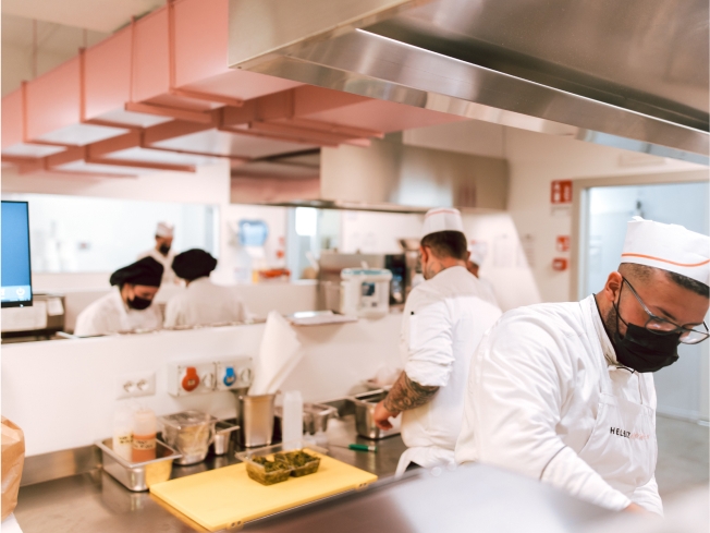 Da gennaio 2023 le dark kitchen di Helbiz trovano casa da Kuiri a Torino Da gennaio 2023 le dark kitchen di Helbiz trovano casa da Kuiri a Torino