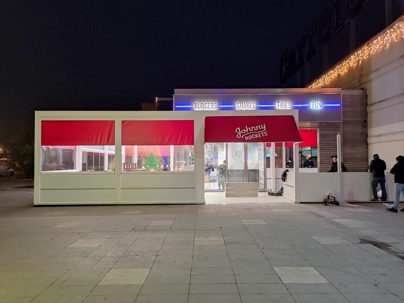 Johnny Rockets festeggia i 50 anni del Carosello con un nuovo format