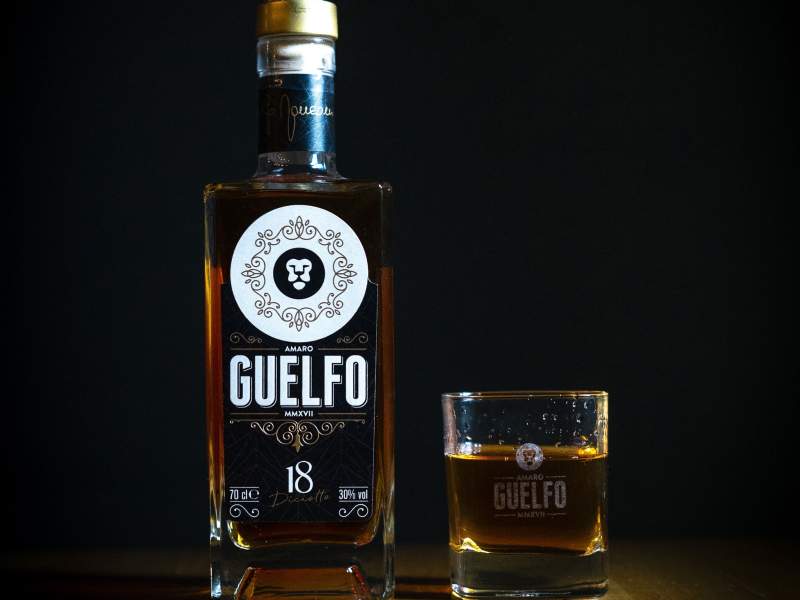 Amaro Guelfo, primo lustro all'insegna delle idee regalo per Natale Amaro Guelfo, primo lustro all'insegna delle idee regalo per Natale
