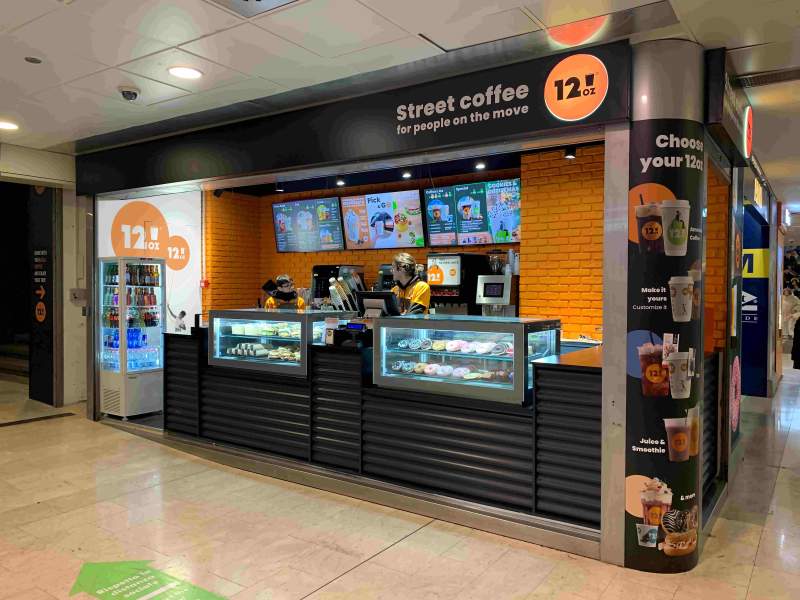 Il nuovo chiosco 12oz a Milano Stazione Centrale: coffee&drink espressi pronti in 30 secondi Il nuovo chiosco 12oz a Milano Stazione Centrale: coffee&drink espressi pronti in 30 secondi