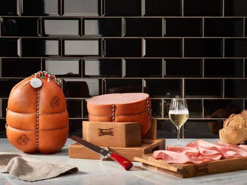 La Mortadella Favola di Salumificio Mec Palmieri La Mortadella Favola di Salumificio Mec Palmieri