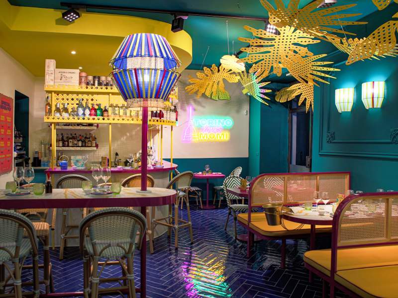 Il bistrot-pokeria Momi a Torino