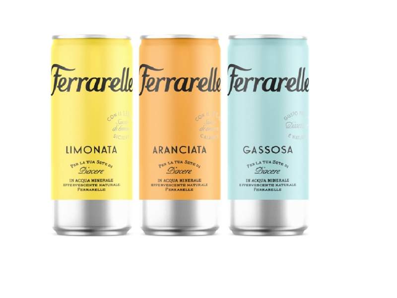I tre gusti in lattina delle bibite gassate Ferrarelle