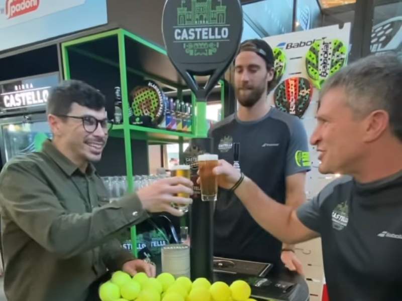 Allo stand di Birra Castello al Beer&Food Attraction è nato un nuovo abbinamento: birra e padel Allo stand di Birra Castello al Beer&Food Attraction è nato un nuovo abbinamento: birra e padel