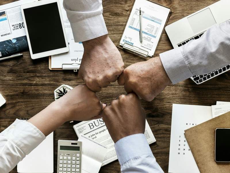 Con CresciBusiness, Intesa Sanpaolo sostiene le piccole imprese della ristorazione Con CresciBusiness, Intesa Sanpaolo sostiene le piccole imprese della ristorazione