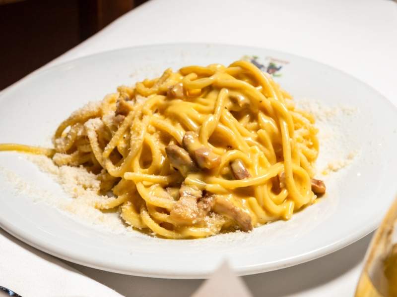 In occasione del Carbonara Day (6 aprile), Glovo offre consegne omaggio a chi ordina da Checco Er Carettiere