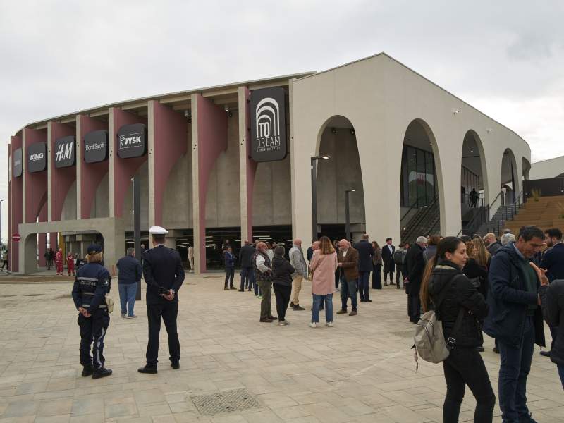 L'inaugurazione della prima fase di To Dream, open mall torinese nell'ex area industriale Michelin L'inaugurazione della prima fase di To Dream, open mall torinese nell'ex area industriale Michelin