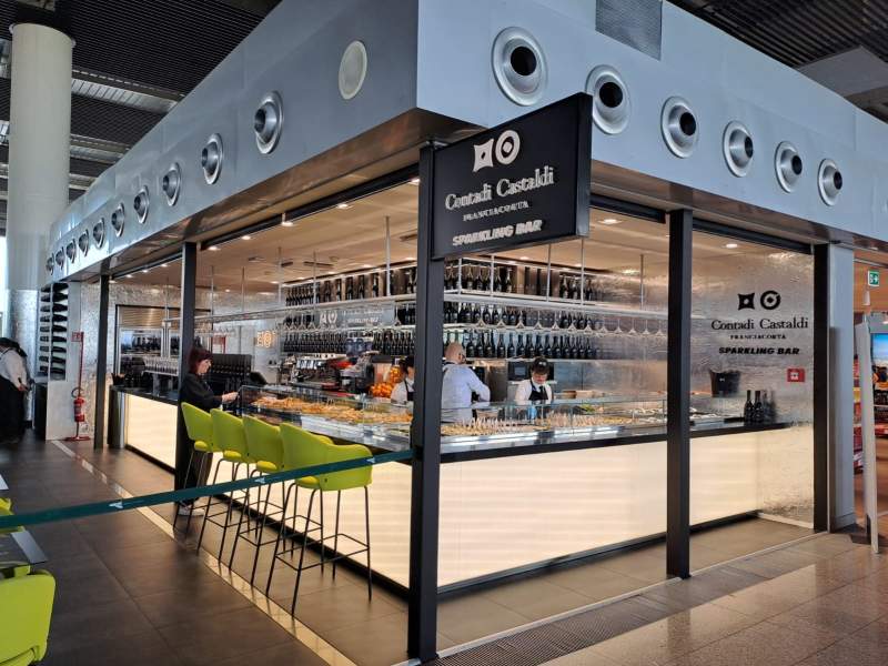 Lo Sparkling Bar inaugurato da Chef Express all'Aeroporto di Catania Lo Sparkling Bar inaugurato da Chef Express all'Aeroporto di Catania