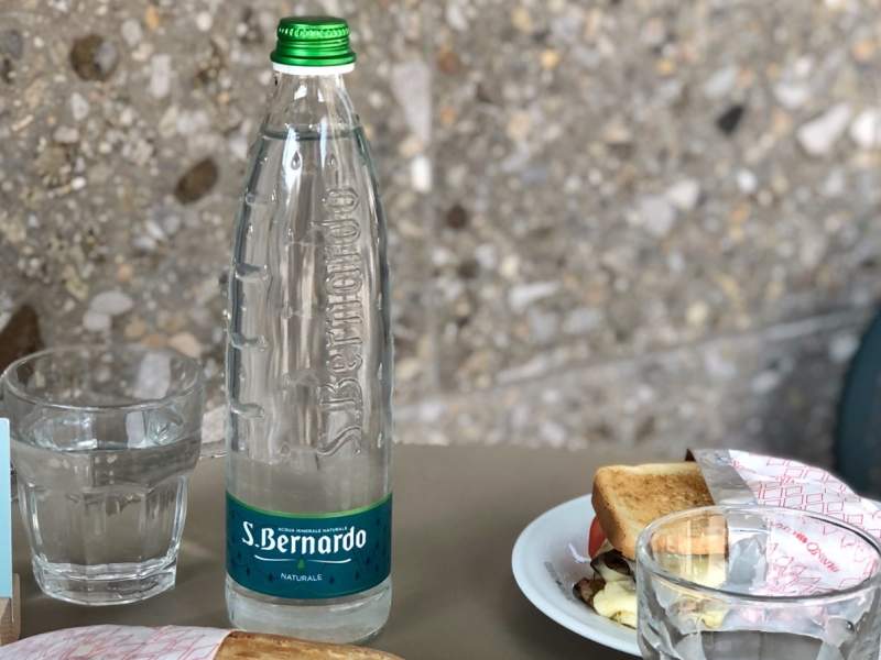 Acqua S.Bernardo, la proposta beverage di Panino Giusto guarda al benessere Acqua S.Bernardo, la proposta beverage di Panino Giusto guarda al benessere