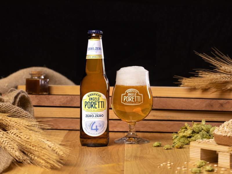 La 4 Luppoli Zero.Zero del Birrificio Angelo Poretti arricchisce la proposta alcol free di Carlsberg