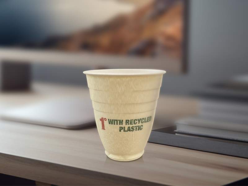 R-Hybrid, il nuovo bicchiere di Gruppo Flo nato dalla partnership con Versalis