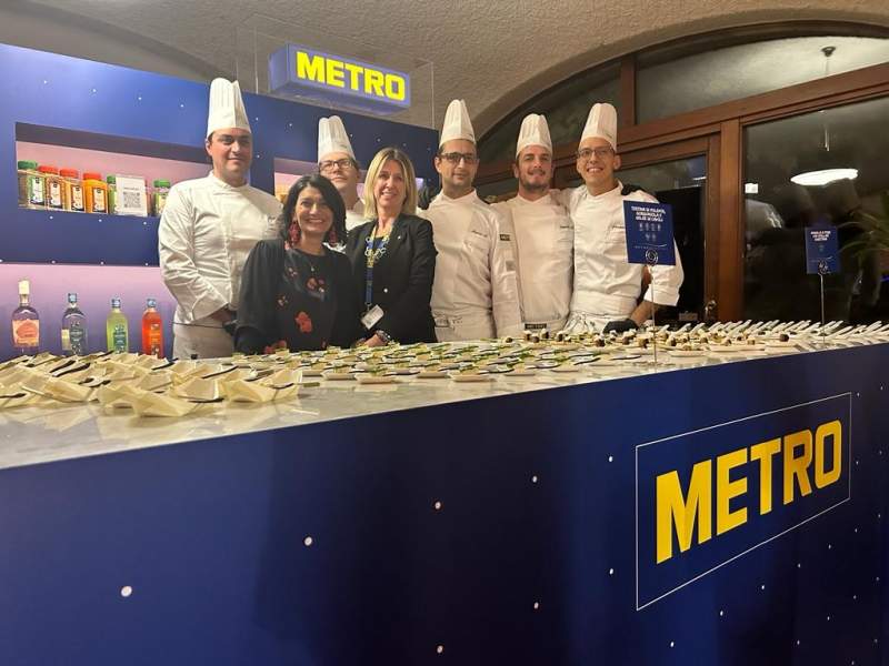Il team Metro Italia all'evento clou della Guida Michelin Italia 2023 Il team Metro Italia all'evento clou della Guida Michelin Italia 2023