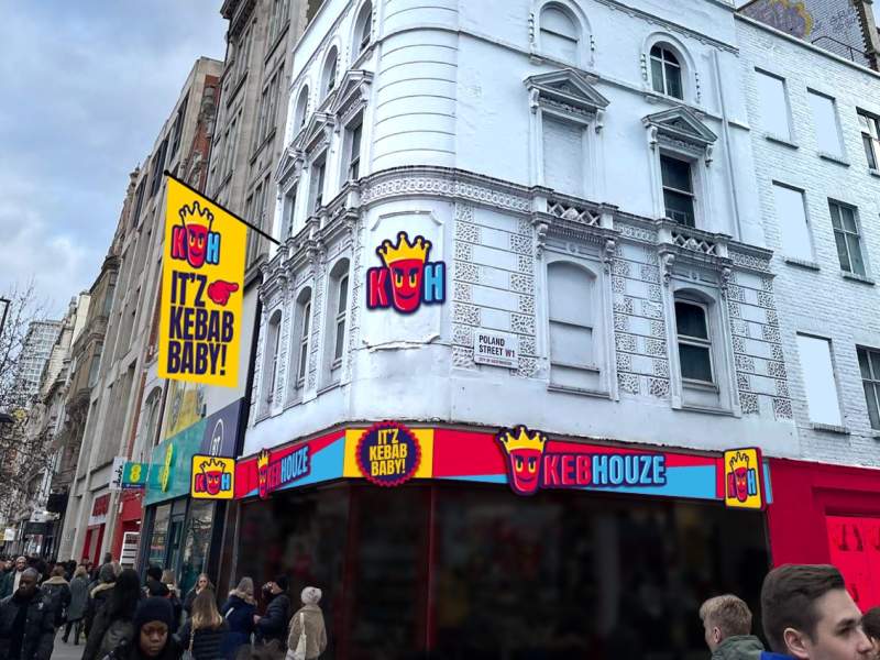 Kebhouze in Oxford Street, una delle vie più trafficate di Londra Kebhouze in Oxford Street, una delle vie più trafficate di Londra