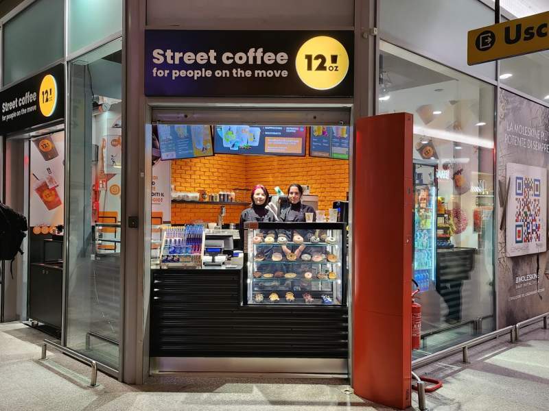 L'ultimo 12oz aperto nel 2023 a Venezia, nella stazione di Santa Lucia L'ultimo 12oz aperto nel 2023 a Venezia, nella stazione di Santa Lucia