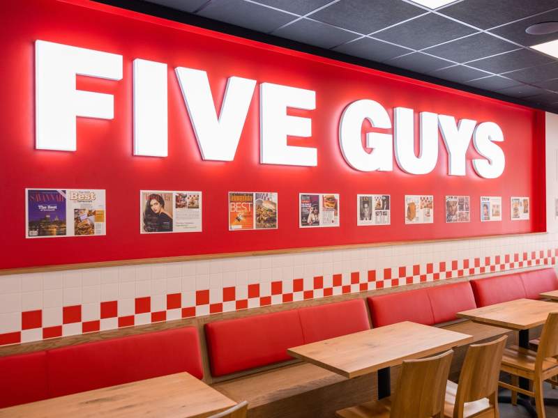 Un punto vendita Five Guys: 7 quelli presenti in Italia, 1.850 a livello globale