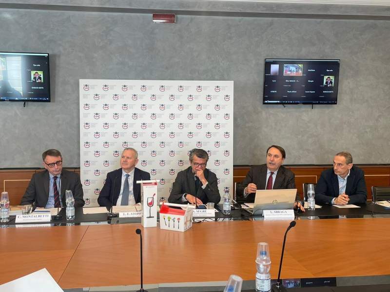 La conferenza Fipe-Comieco sul rilancio di "Rimpiattino" e la presentazione dell'app "Specrometro"