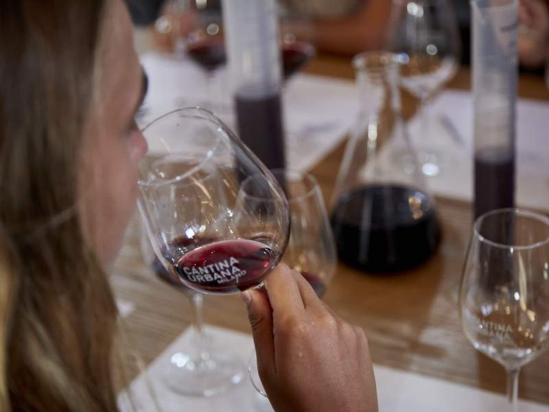 Cantina Urbana conta una winery e due wine bar (più una dark kitchen) a Milano Cantina Urbana conta una winery e due wine bar (più una dark kitchen) a Milano