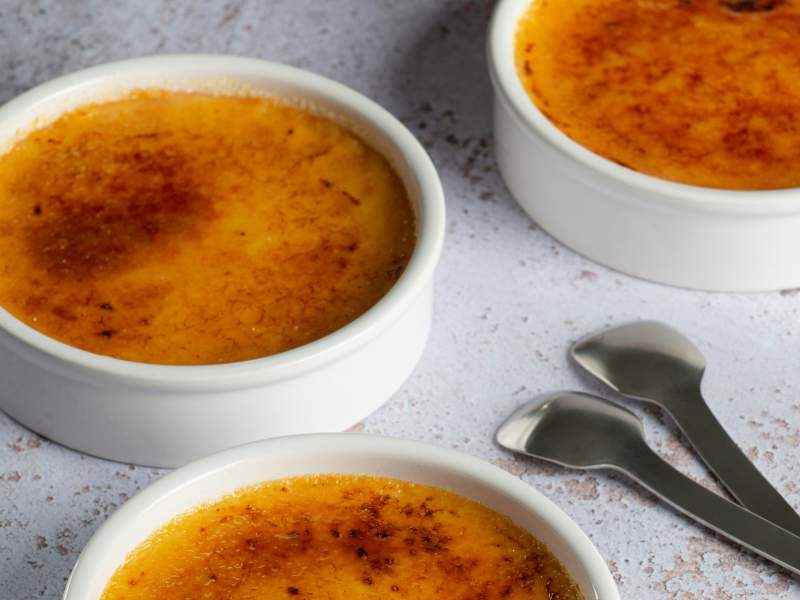 La crema catalana, un dolce tradizionale ancor più semplice da realizzare con il preparato ad hoc di Ar.pa Lieviti La crema catalana, un dolce tradizionale ancor più semplice da realizzare con il preparato ad hoc di Ar.pa Lieviti