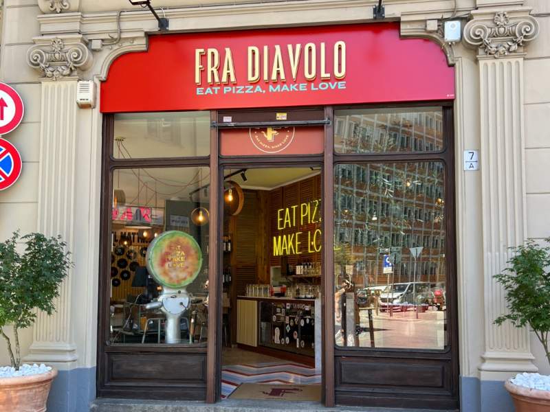 Ad oggi, Fradiavolo conta 27 locali attivi di cui 3 in franchising Ad oggi, Fradiavolo conta 27 locali attivi di cui 3 in franchising