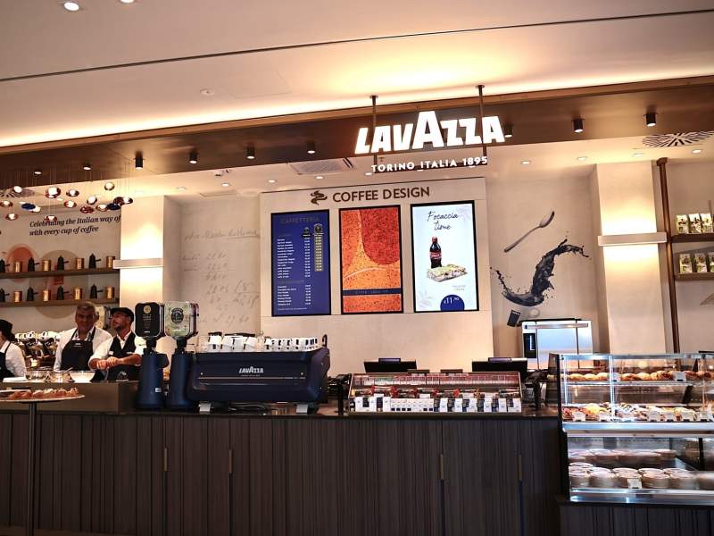 Il nuovo store Lavazza all'Aeroporto di Napoli gestito da Chef Express Il nuovo store Lavazza all'Aeroporto di Napoli gestito da Chef Express