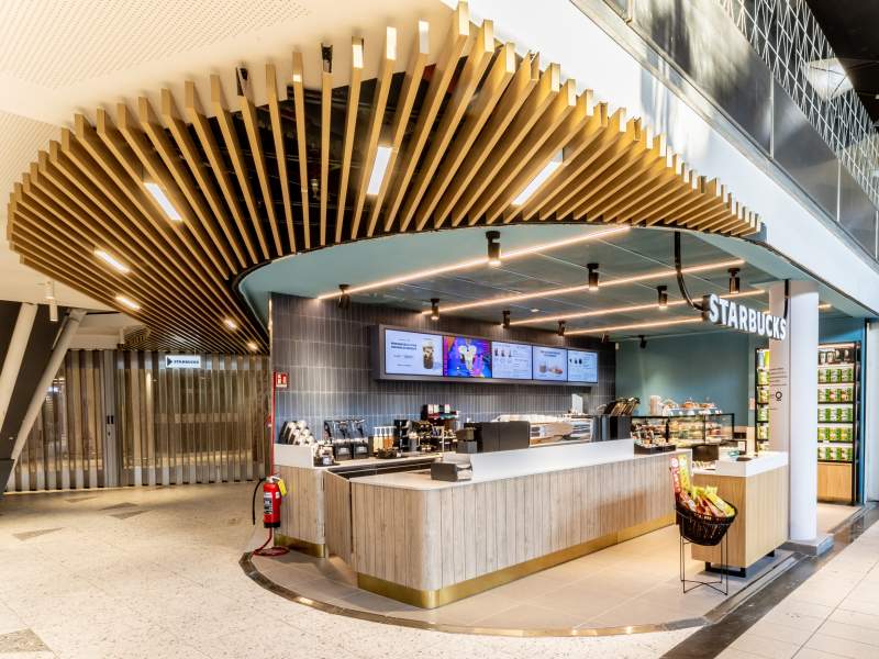 Il nuovo store Starbucks alla stazione di Napoli Centrale Il nuovo store Starbucks alla stazione di Napoli Centrale