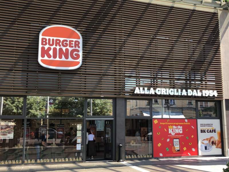 L'ingresso del nuovo Burger King al Centro commerciale La Galleria a Parma L'ingresso del nuovo Burger King al Centro commerciale La Galleria a Parma
