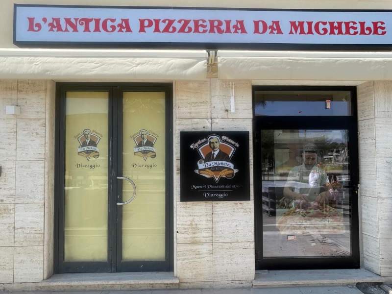 Sono oltre 50 le vetrine de L'Antica Pizzeria Da Michele nel mondo Sono oltre 50 le vetrine de L'Antica Pizzeria Da Michele nel mondo