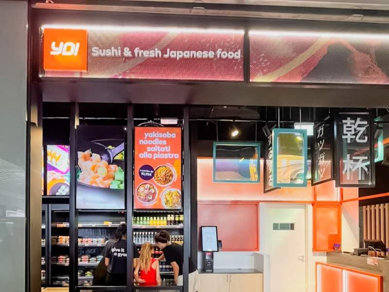 Il primo punto vendita Yo! Sushi in Italia Il primo punto vendita Yo! Sushi in Italia