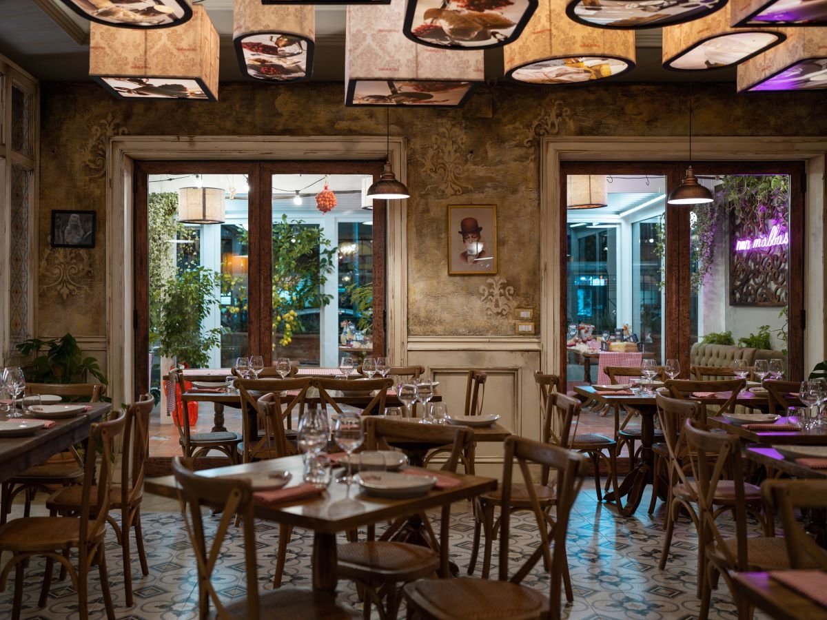 La sala del quinto punto vendita di Signora Bettola a Napoli La sala del quinto punto vendita di Signora Bettola a Napoli