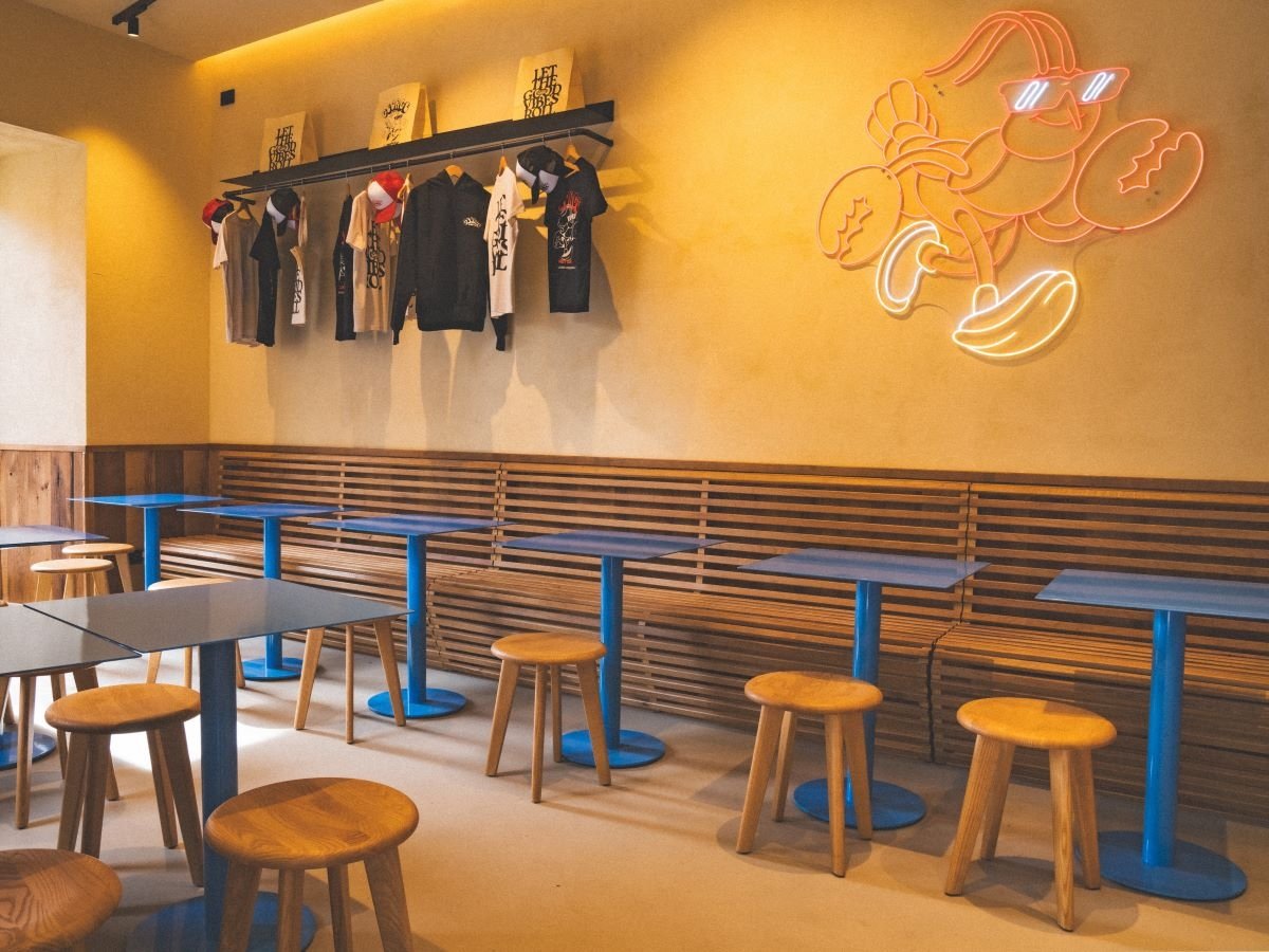 La sala interna di George Lobster, primo locale in zona Prati a Roma La sala interna di George Lobster, primo locale in zona Prati a Roma