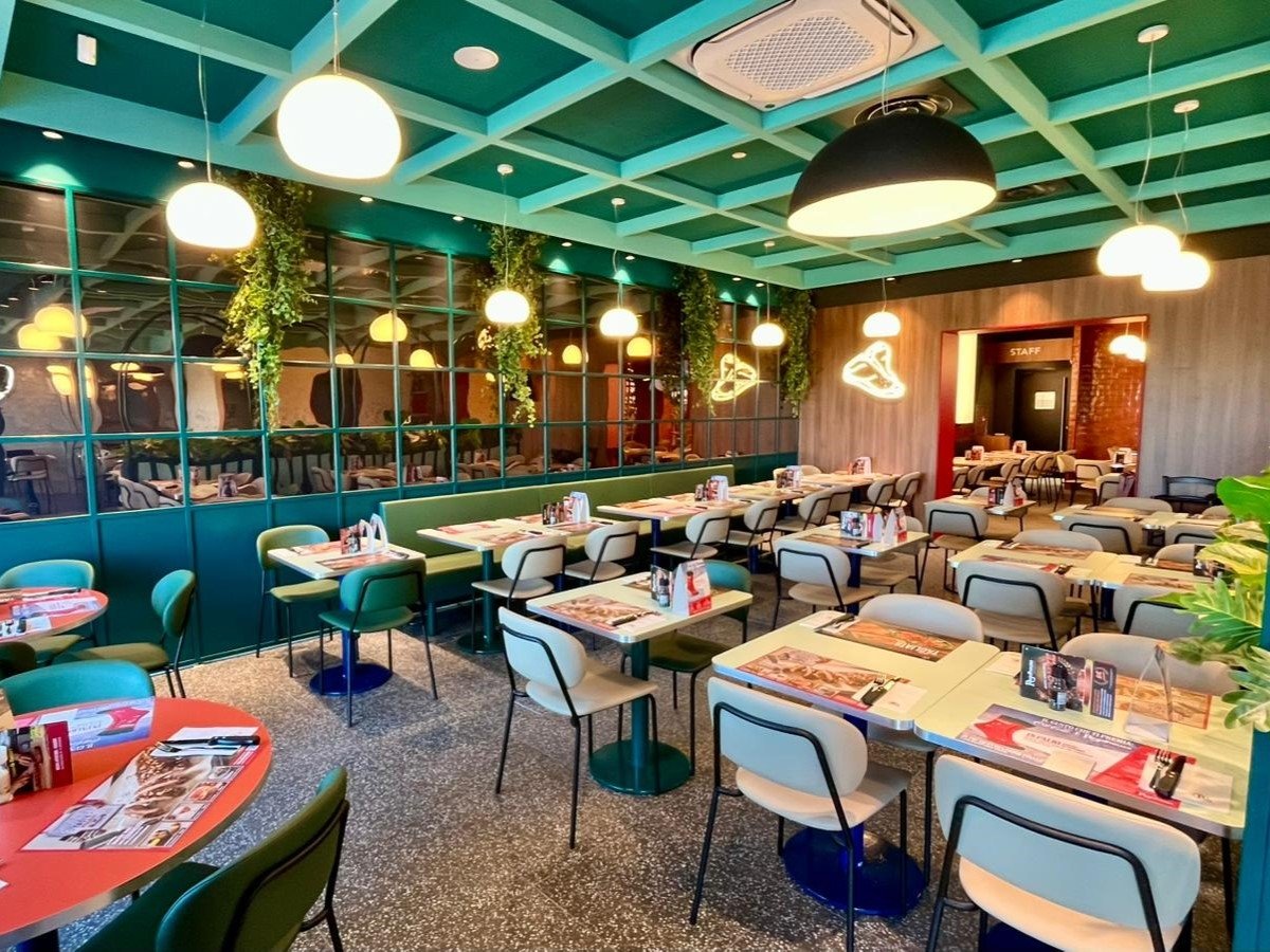 La sala del Roadhouse Restaurant nella zona commerciale di Predda Niedda vicino Sassari La sala del Roadhouse Restaurant nella zona commerciale di Predda Niedda vicino Sassari