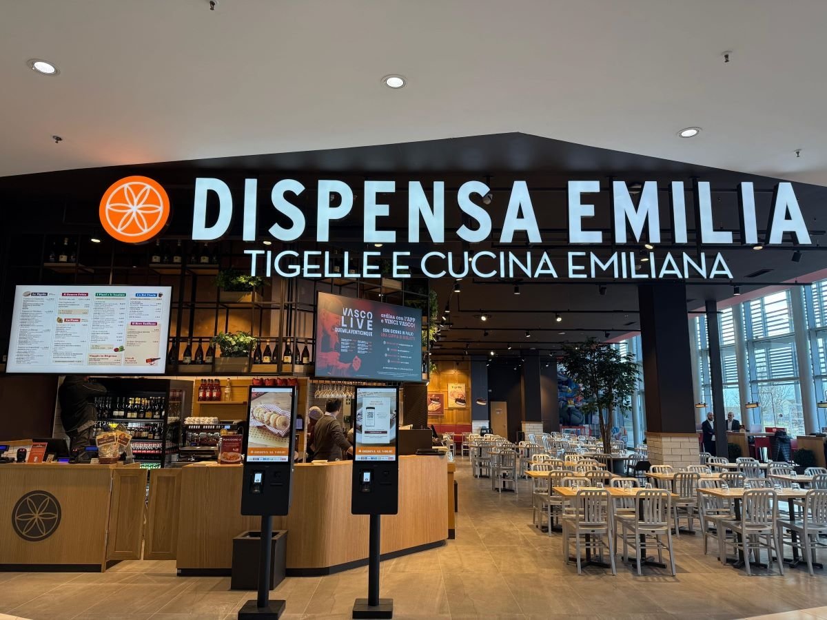 Il nuovo locale Dispensa Emilia di Ravenna al Centro commerciale Esp Il nuovo locale Dispensa Emilia di Ravenna al Centro commerciale Esp