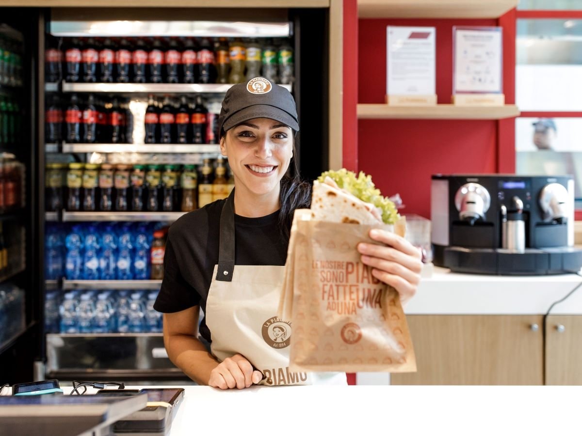La Piadineria conta oggi su oltre 460 punti vendita, di cui 9 in Francia e 30 in franchising La Piadineria conta oggi su oltre 460 punti vendita, di cui 9 in Francia e 30 in franchising