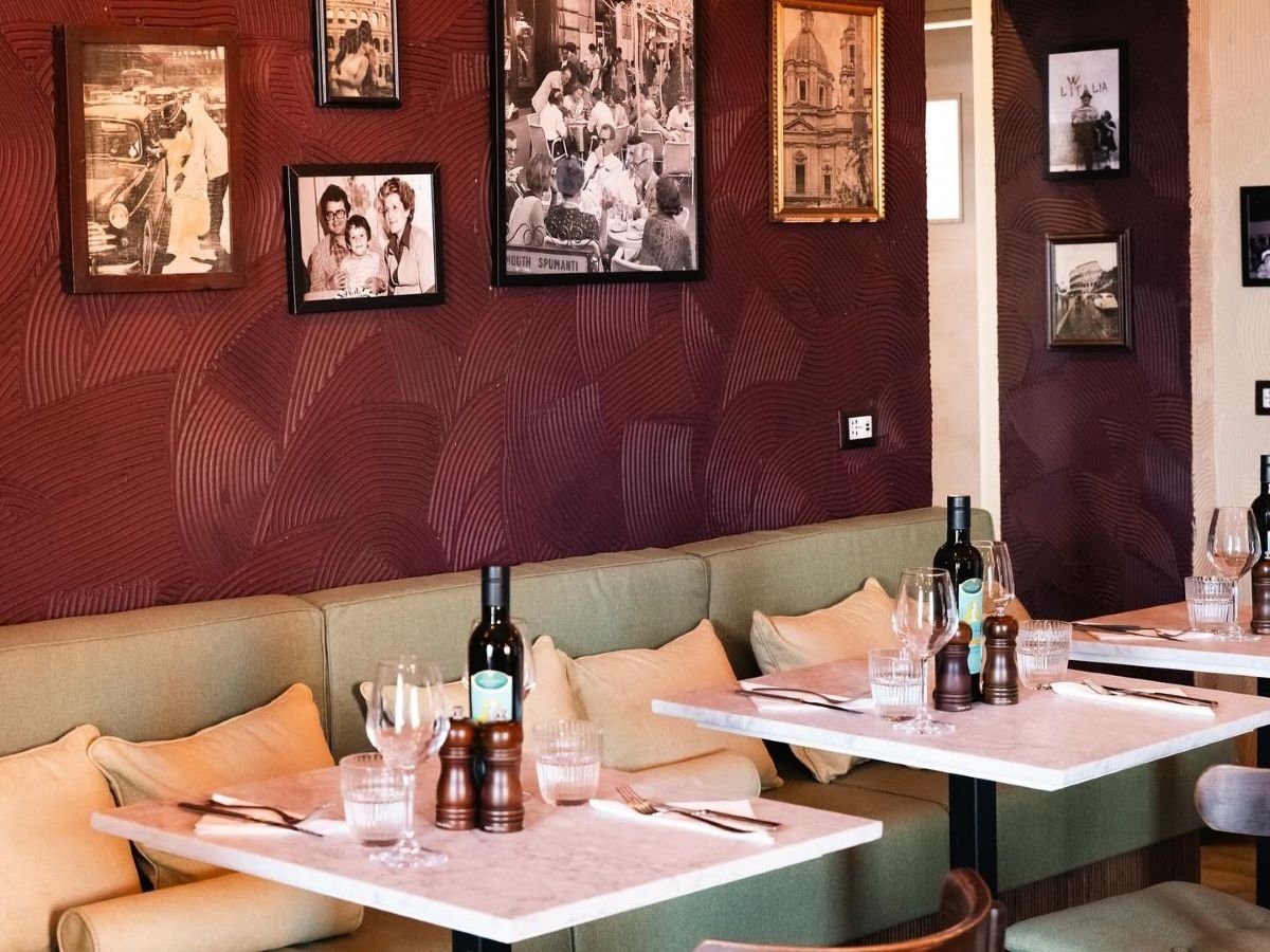 Uno scatto della sala di Osteria da Fiorella di Max Mariola