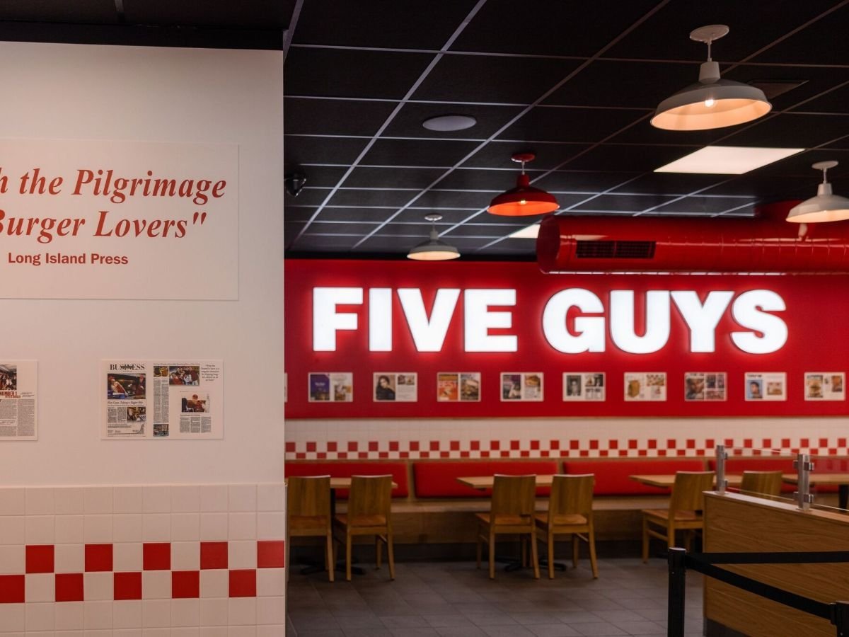 Alla Stazione di Venezia Santa Lucia, Five Guys ha raggiunto i 10 punti vendita in Italia