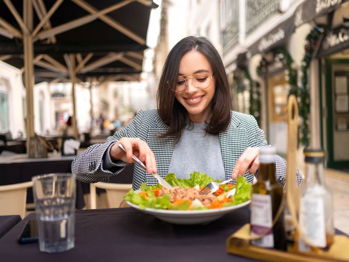 Il fenomeno del "solo eating out" cresce in Europa secondo Circana Il fenomeno del "solo eating out" cresce in Europa secondo Circana