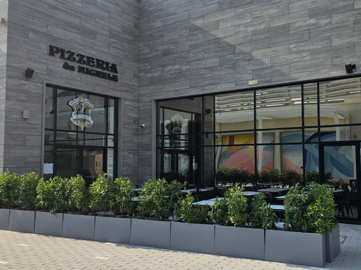 L'ingresso di Antica Pizzeria Da Michele ad Abu Dhabi L'ingresso di Antica Pizzeria Da Michele ad Abu Dhabi