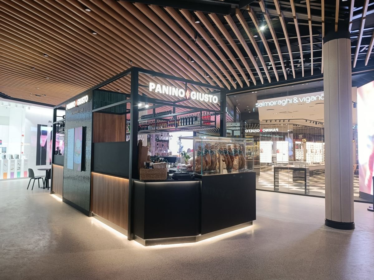 Il punto vendita Panino Giusto nella galleria commerciale al piano terra di WaltherPark a Bolzano Il punto vendita Panino Giusto nella galleria commerciale al piano terra di WaltherPark a Bolzano