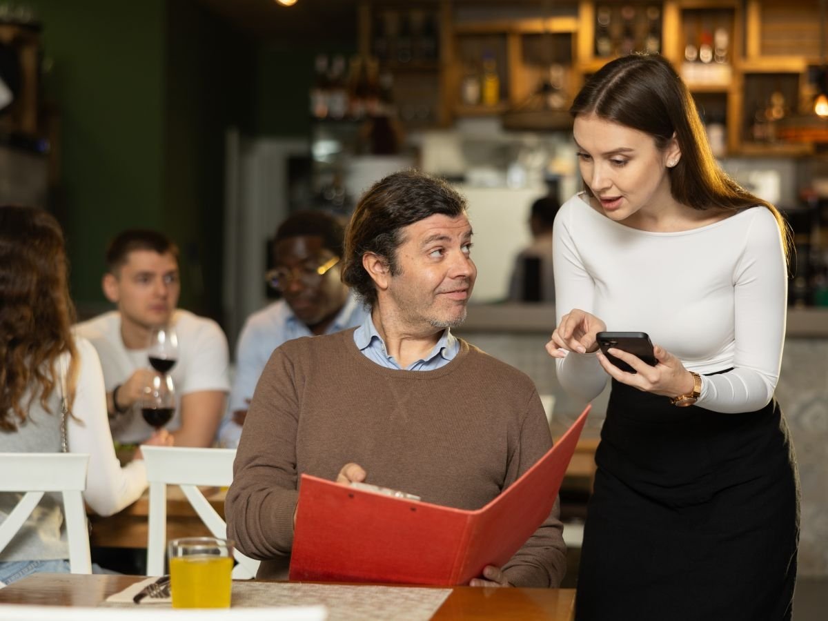 Secondo la Fipe, i consumi nel fuoricasa sono passati da 20,9 miliardi di euro nel 1970 agli attuali 96 miliardi di euro