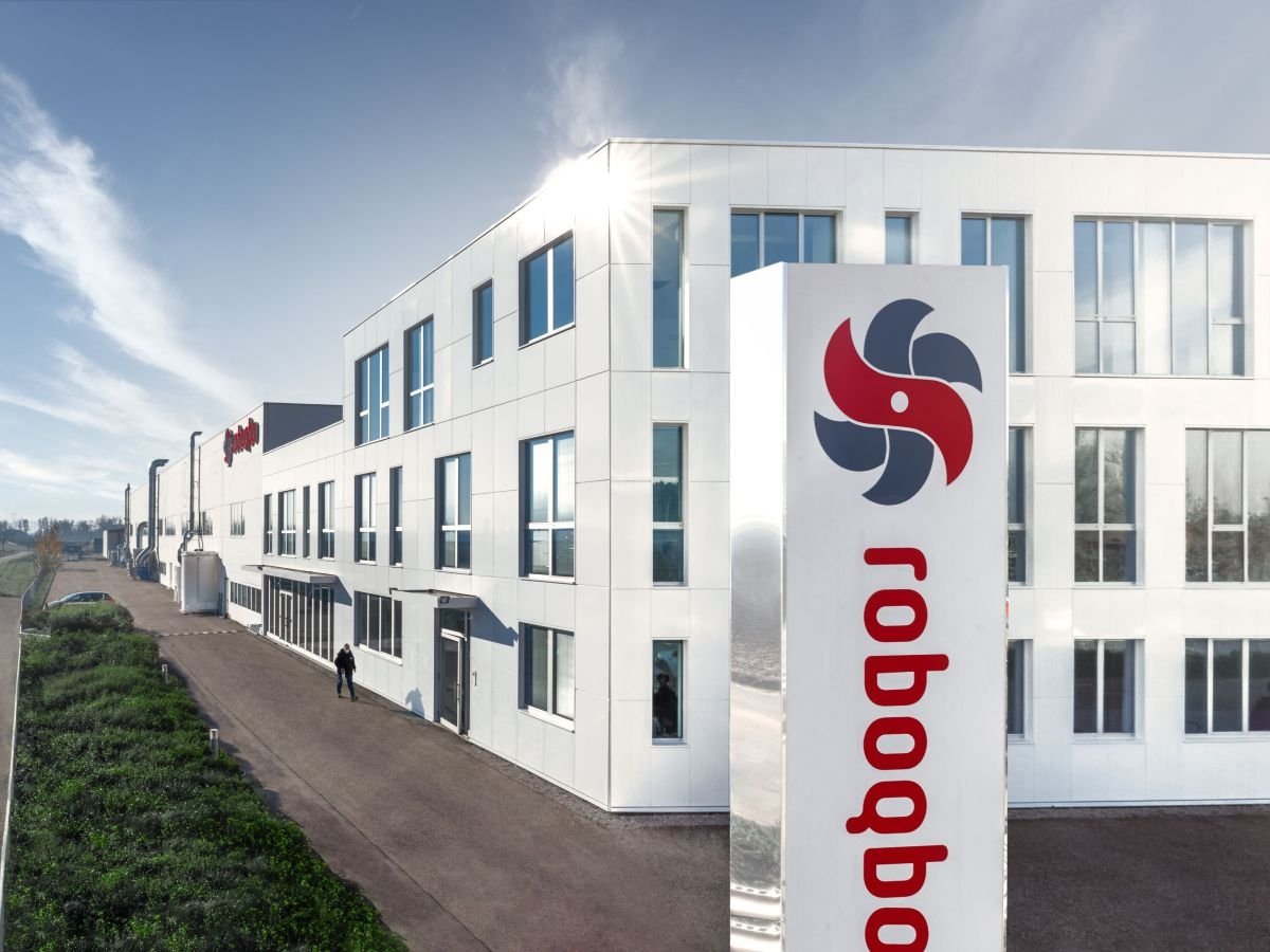 Roboqbo è stata fondata nel 1978 a Bentivoglio e ora entra nel portfolio foodservice equipment di Unox