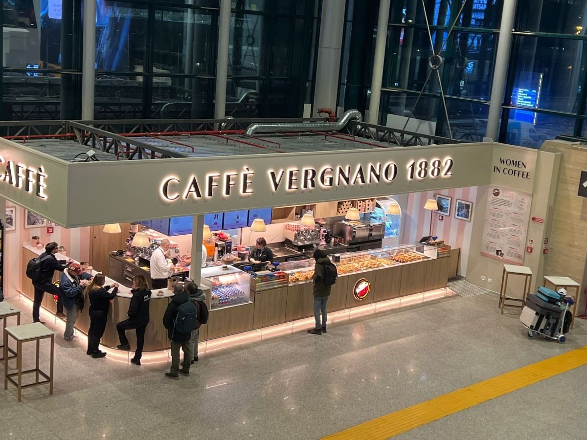Il punto vendita di Caffè Vergnano all'Aeroporto di Fiumicino