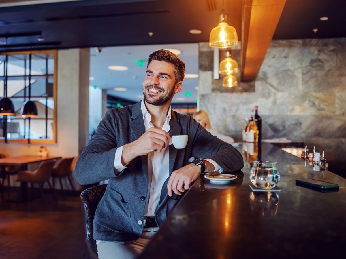 Per IEI, il 58% degli italiani preferisce il consumo del caffè espresso al banco