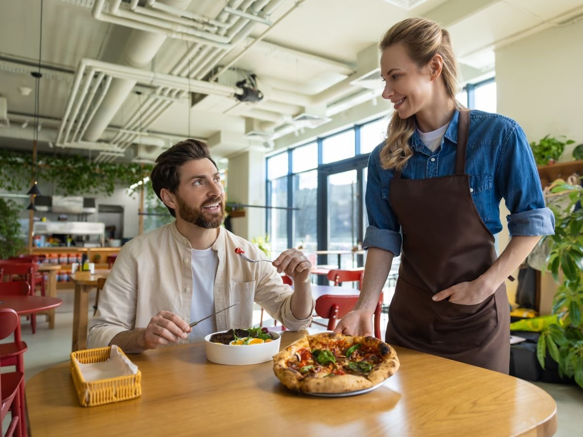 In Italia, la ristorazione rimane frammentata e "pizzocentrica" ma il food retail è destinato a crescere