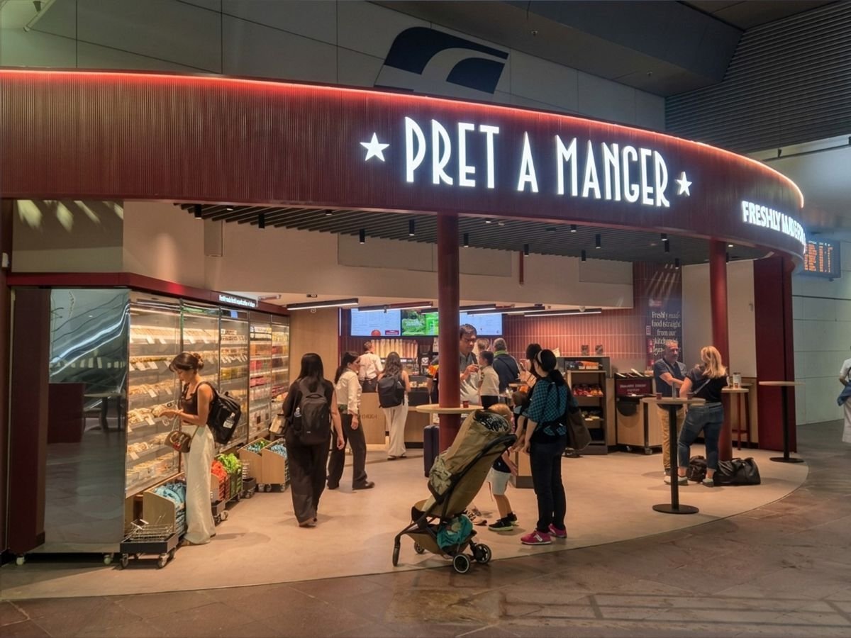 Il locale Pret A Manger alla Stazione Centrale di Bologna